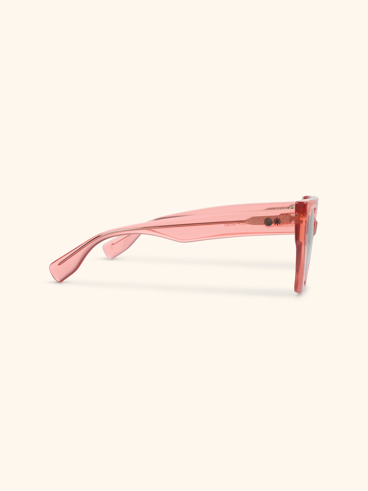 Color: Coral