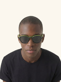 Color: Negro